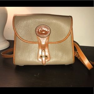 Dooney & Bourke R25 AWL Leather Tan British Essex